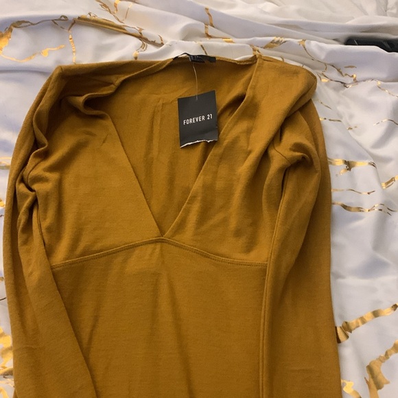 Forever 21 mustard color dress long sleeve Vneck - Picture 4 of 4